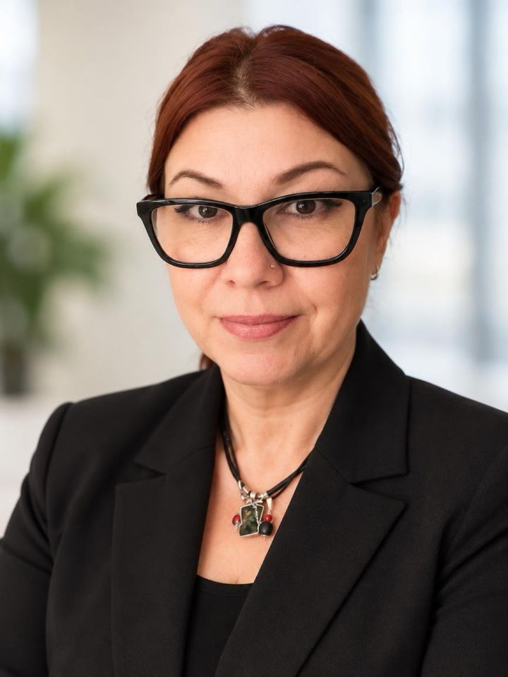 Portrait of Silvia E. Oliva Sainz, Kalla Connect